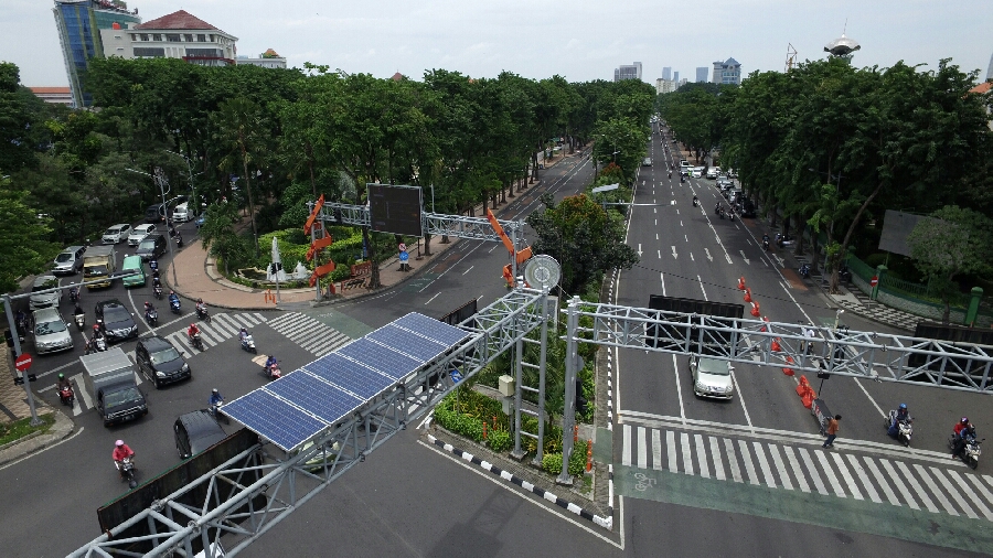 Solar cell di salah satu traffic light di Surabaya. (Foto: Istimewa)