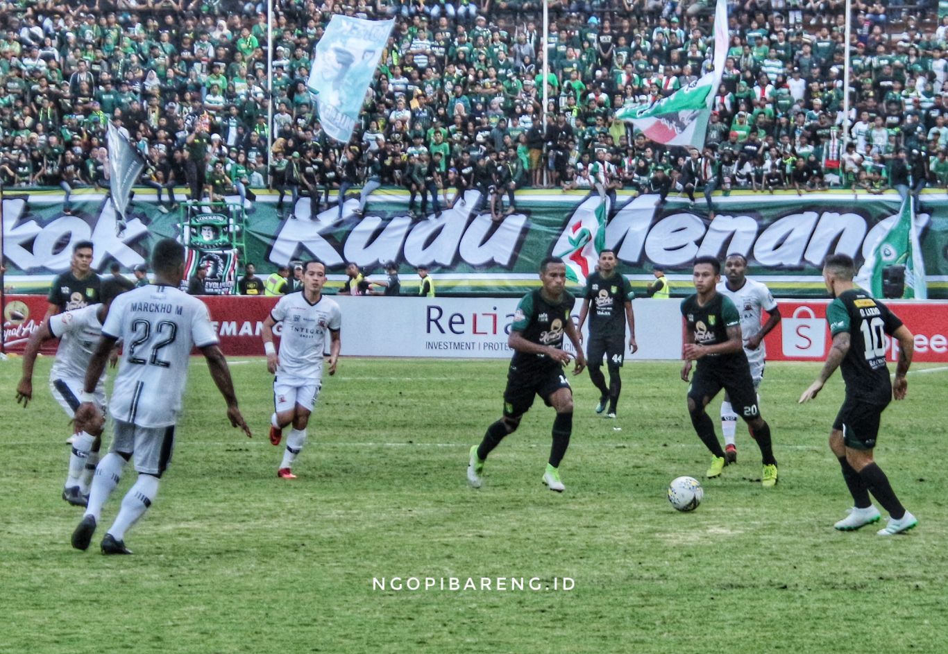 Persebaya vs Madura United. (Foto: Haris/ngopibareng.id)