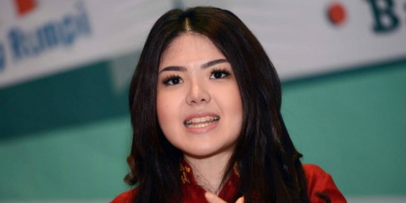 Mantan penyanyi cilik Tina Toon terpilih sebagai anggota DPRD DKI Jakarta periode 2019-2024.