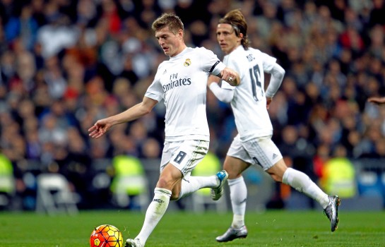Pemain Real Madrid Toni Kross dan Luka Modric.