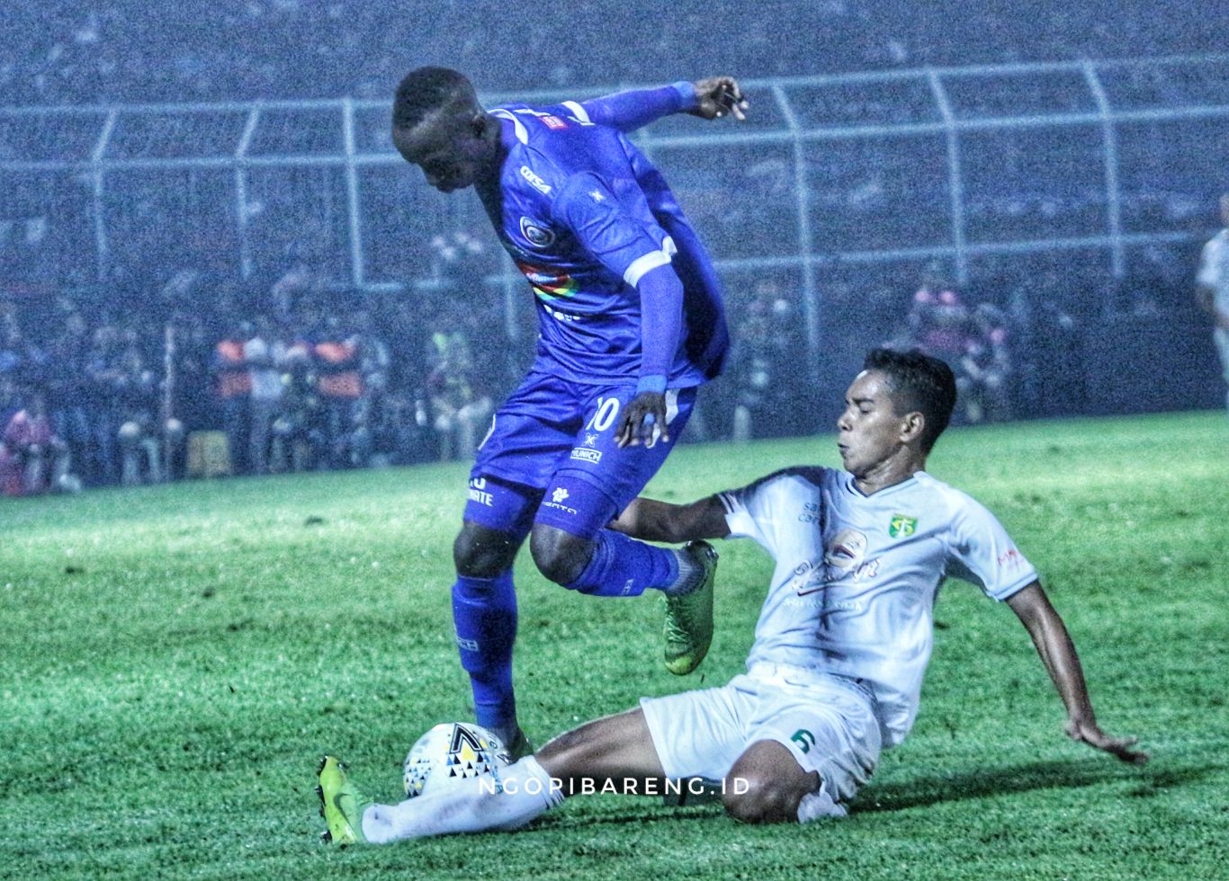 Persebaya vs Arema FC. (Foto: Haris/ngopibareng.id)
