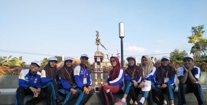 siswa-siswi yang tampil dalam ajang gebyar seni Jumpa Karya Palang Merah Remaja ke X se-Indonesia di Malang. (Foto: Dok. Humas)