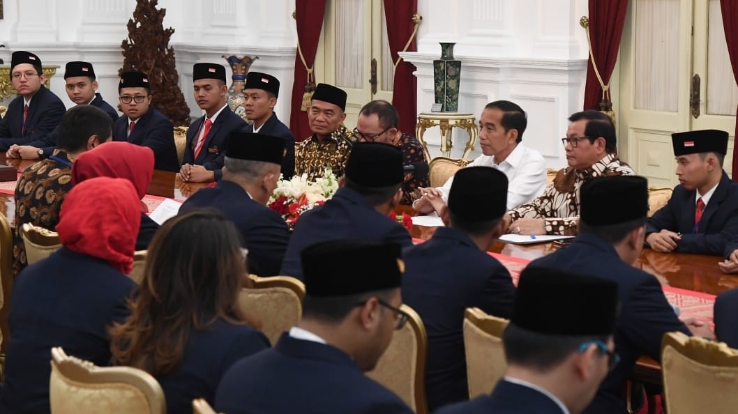 Presiden Djoko Widodo  meneruma delegasi Peserta WorldSkills 2019 di Istana Merdeka, Rabu 14 Sgustus 2019  (Foto:  BPMI Setpres)