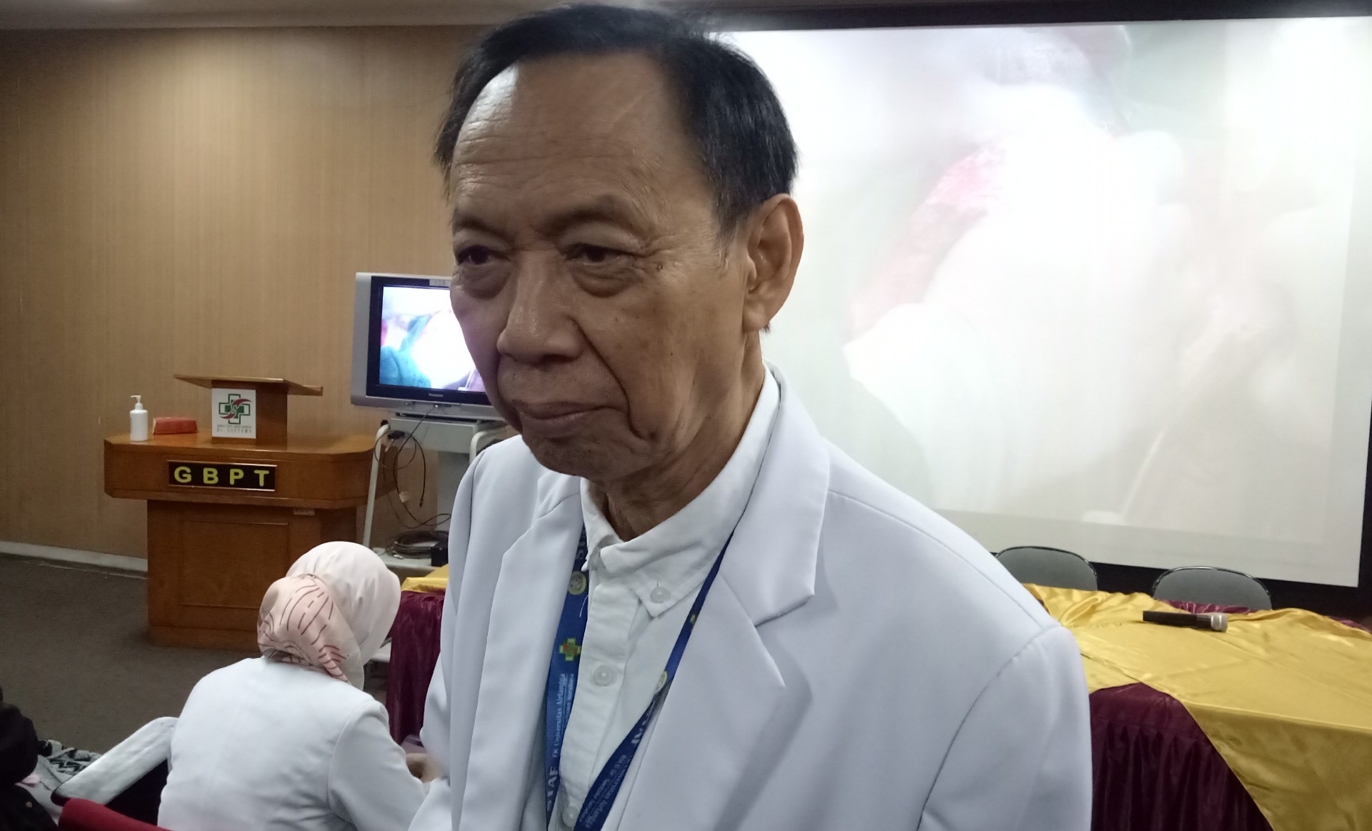 Dokter Agus Harianto Ketua TimTim Pusat Pelayanan Kembar Siam Terpadu RSUD Dr. Soetomo Surabaya. (Foto: Pita/ngopibareng.id)