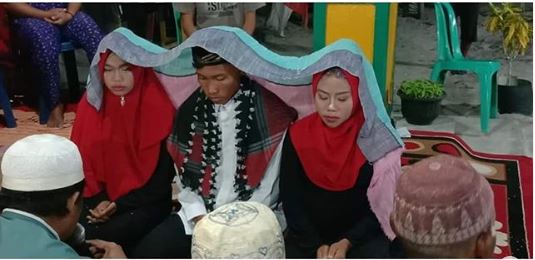 Muhammad Basir menikahi dua perempuan, Minggu 18 Agustus 2019. (Foto: Instagram @makassar_iinfo)