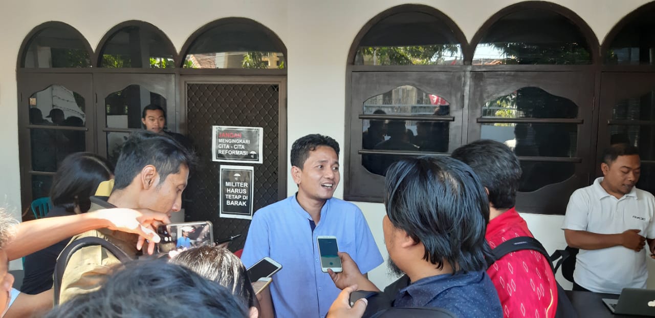 Sekjen KontraS, Andi Irfan saat memberikan keterangan kepada wartawan. (Foto: Alief/ngopibareng.id)