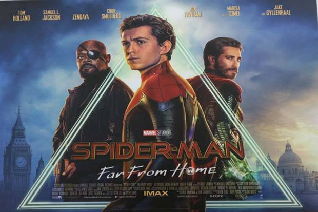 Poster film Spider-Man: Far from Home.