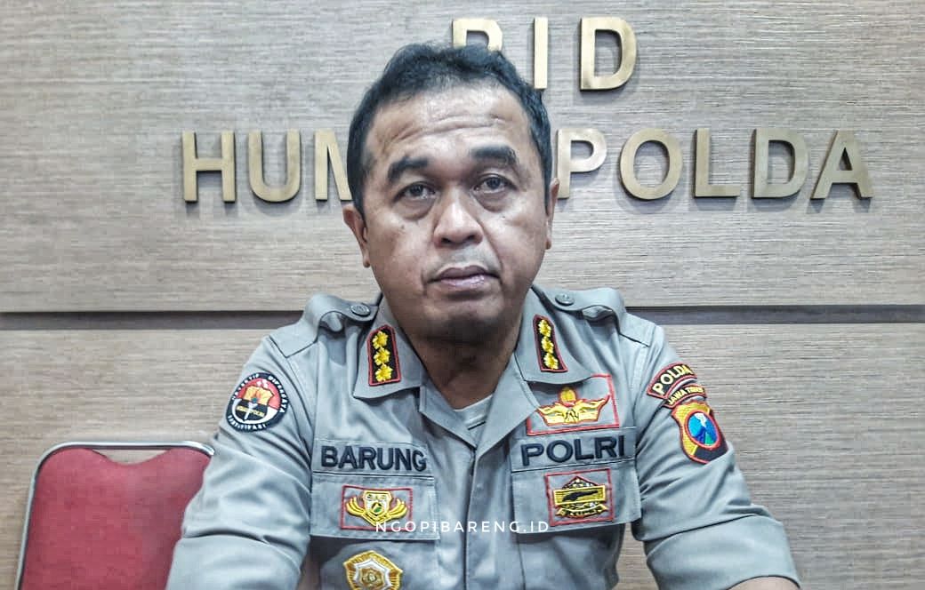 Kabid Humas Polda Jatim, Kombes Pol Frans Barung Mangera. (Foto; Haris/ngopibareng.id)