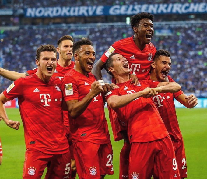 Bayern Munchen mengamuk di kandang Schalke. (Foto: Twitter/@FCBayern) 