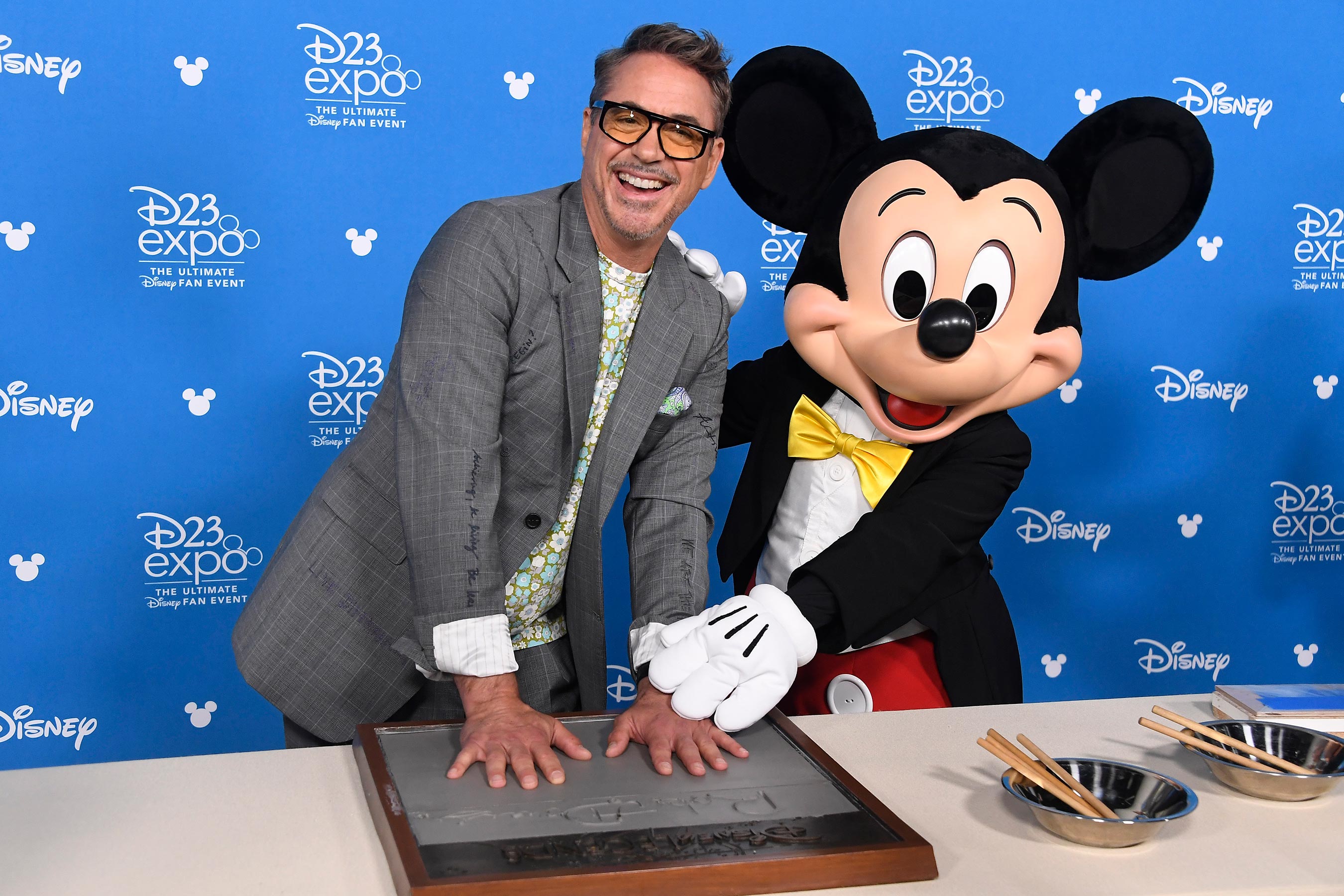 Robert Downey Jr, pemeran Tony Stark, Iron Man meraih anugerah Disney Legends di D23 Expo, yang digelar selama tiga hari, 23-25 Agustus 2019.
