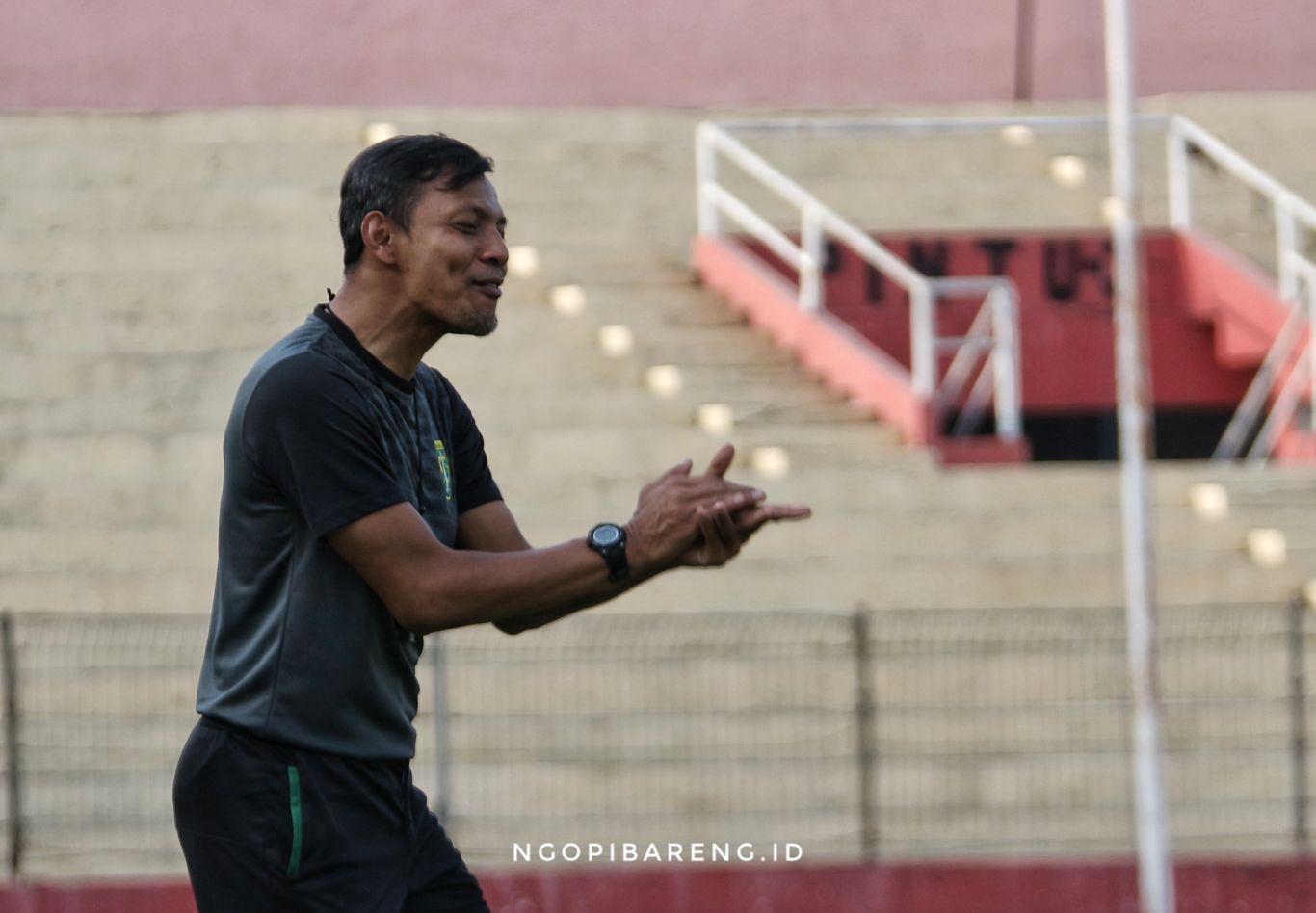 Pelatih carateker Persebaya, Bejo Sugiantoro. (Foto: Haris/ngopibareng.id)