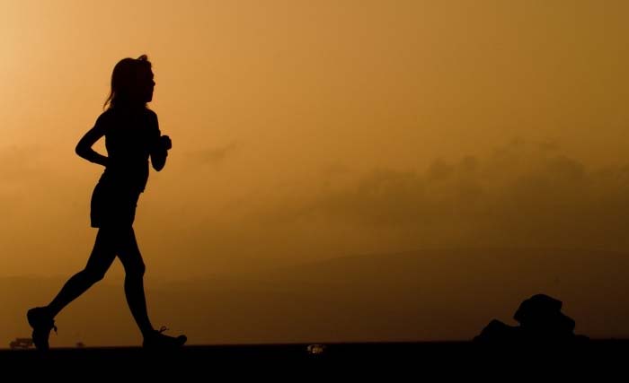 Lari pagi dapat meningkatkan detak jantung di atas 100 BPM. (Foto:pxhere)