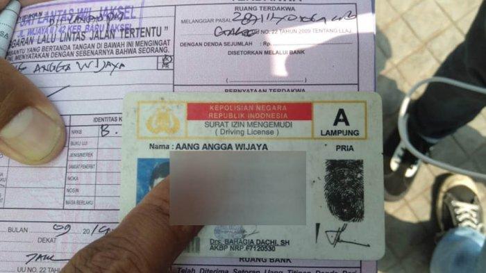 SIM dan surat tilang atas nama Aang Angga Wijaya, suami pedangdut Dewi Perssik, Senin 9 September 2019.