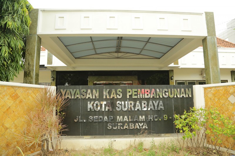 Tampak depan Kantor Yayasan Kas Pembangunan. (Foto: Alief/ngopibareng.id