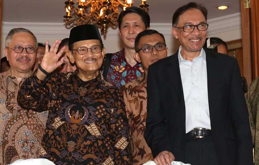 Anwar Ibrahim sempat bertemu Habibie di kediaman Habibie di Jalan Patra Kuningan, Jakarta Selatan, 20 Mei 2018.