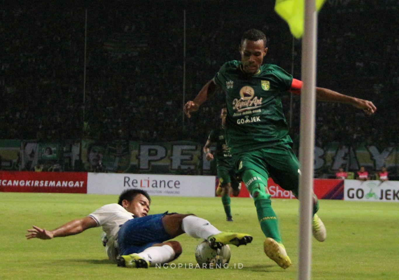 Kapten Persebaya, Ruben Sanadi saat menghadapi PSIS Semarang di putaran pertama Liga 1 2019. (Foto: Haris/ngopibareng.id)