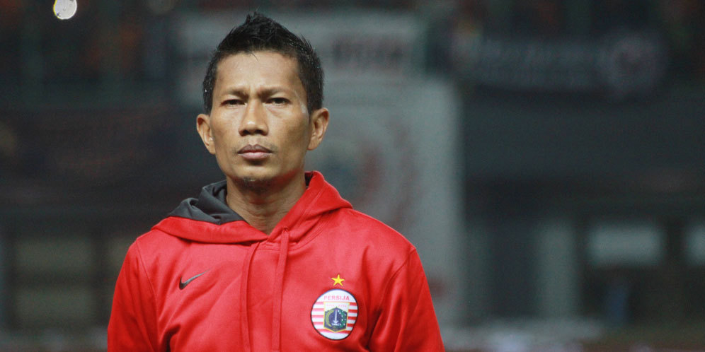 Ismed Sofyan, pemain senior Persija Jakarta, diangkat sebagai asisten pelatih karena memiliki lisensi C AFC.