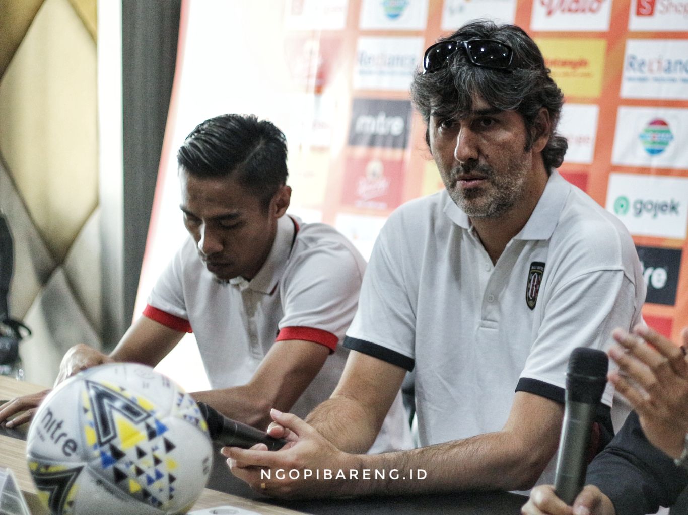 Pelatih Bali United, Stefano 'Teco' Cugura optimistis pasukannya bisa mencuri poin di kandang Persebaya. (Foto: Haris/ngopibareng.id)