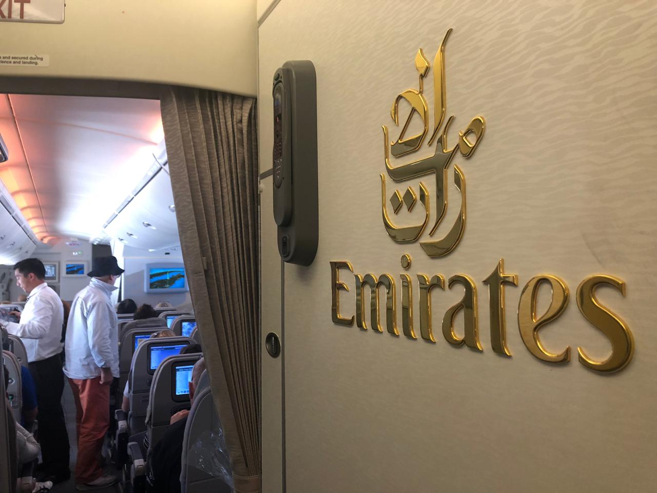 Kabin pesawat Airbus 380-800 milik Emirates yang mewah. (Foto Arif Afandi)