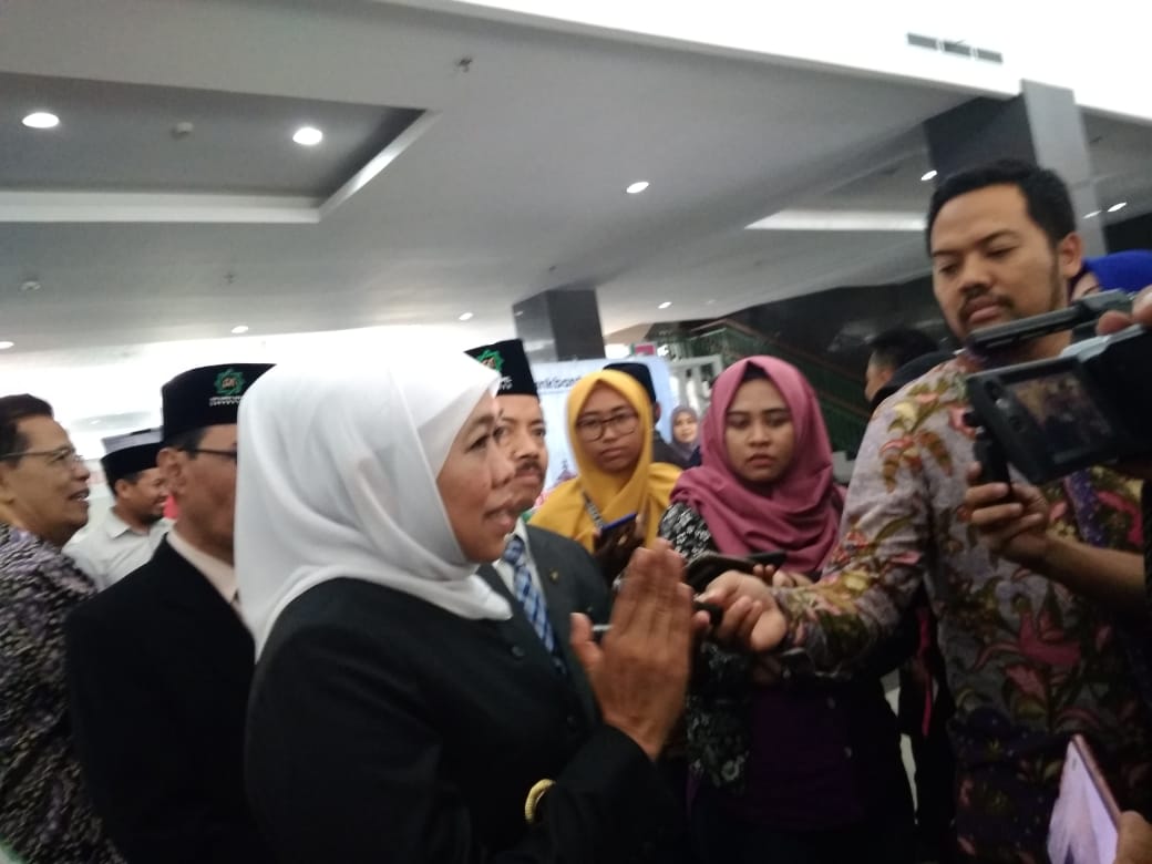 Gubernur Jawa Timur Khofifah Indar Parawansa saat berada di UINSA. (Foto: Faiq/ngopibareng.id)