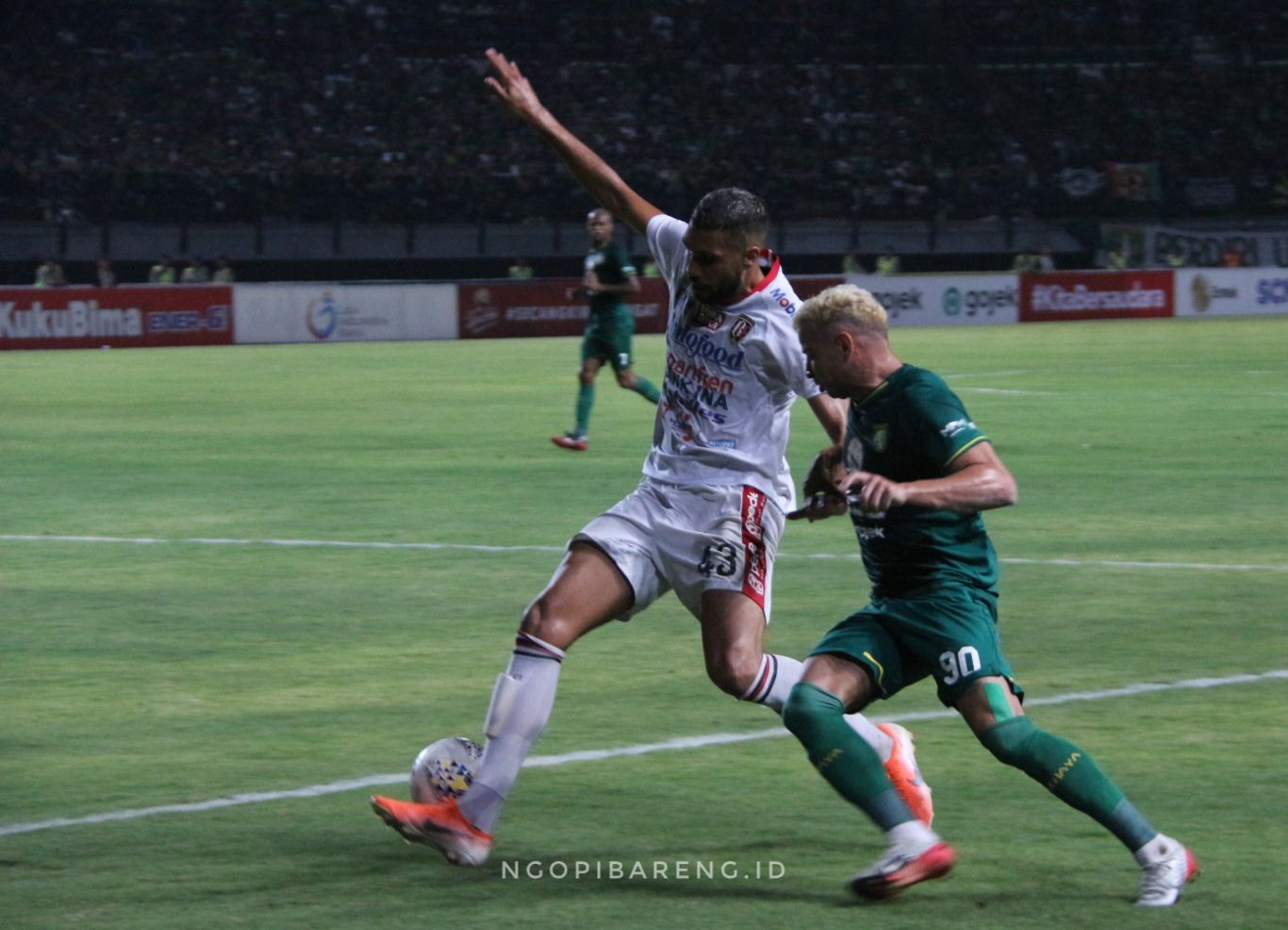 Bali United vs Persebaya di Stadion Gelora Bung Tomo, Surabaya, Selasa 24 September 2019. (Foto: Haris/ngopibareng.id)
