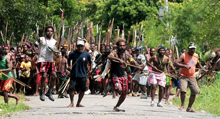 Ilustrasi perang suku di Papua. (Foto: Istimewa)