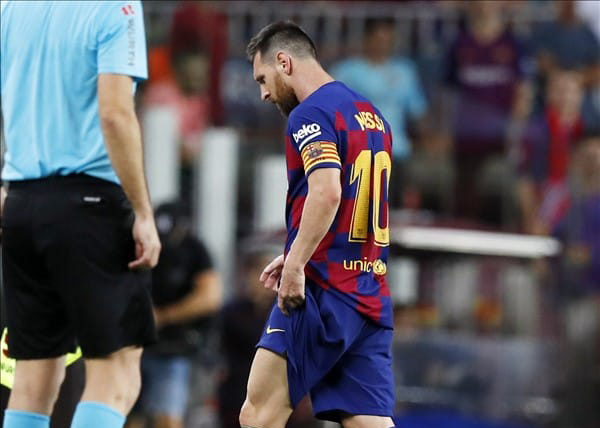 Messi kembali menepi karena cedera otot paha kiri. (Foto: Twitter/@FCBarcelona)