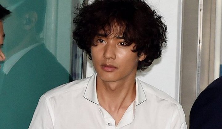 Aktor asal Korea Won Bin sudah vakum akting selama 9 tahun. Ia menekuni karir sebagai model.