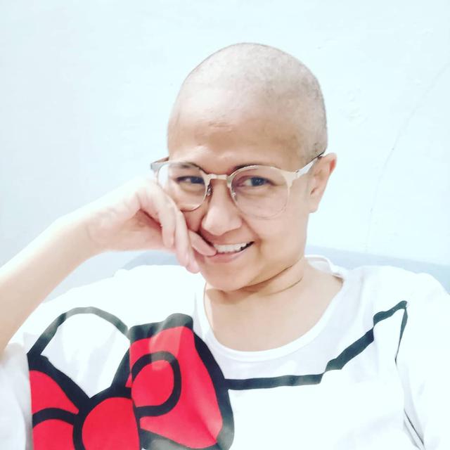 Ria Irawan kembali menjalani kemoterapi untuk kankernya yang telah menjalar ke paru-paru hingga otak.