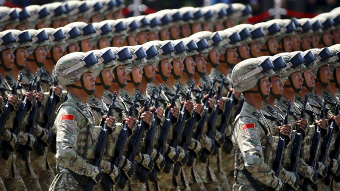 Militer China ketika sedang unjuk kekuatan. (Foto: dok/ngopibareng.id)