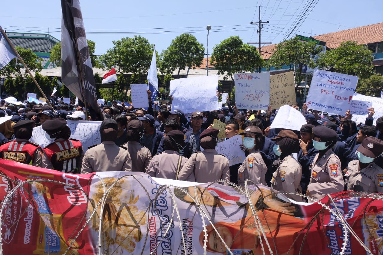 Demo di DPRD Jatim beberapa waktu lalu. (Foto: Faiq/ngopibareng.id)