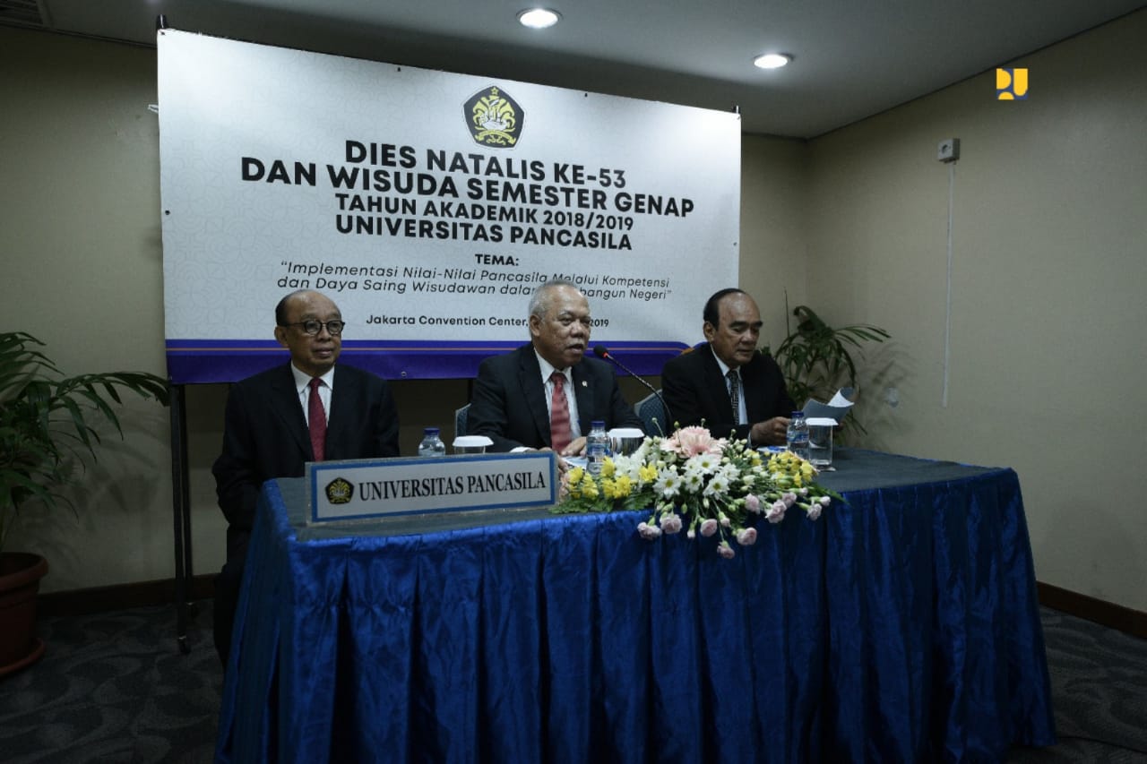 Menteri Basuki saat memberikan keterangan pada Dies Natalis  ke 53 Universitas Pancasila kemarin. (Foto: PUPR)