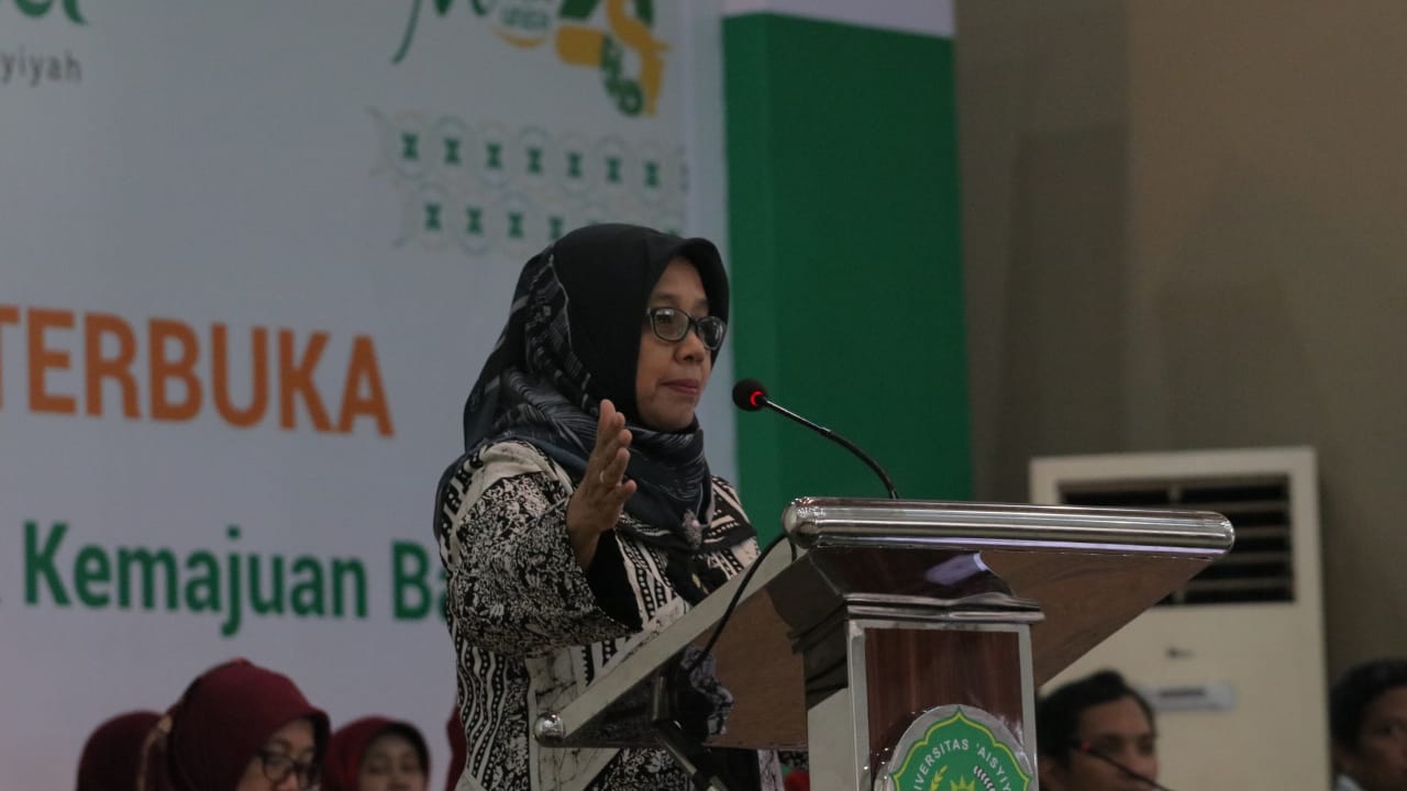 Ketua Umum Pimpinan Pusat 'Aisyiyah Siti Noordjannah Djohantini di Jogjakarta. (Foto: md/ngopibareng.id)
