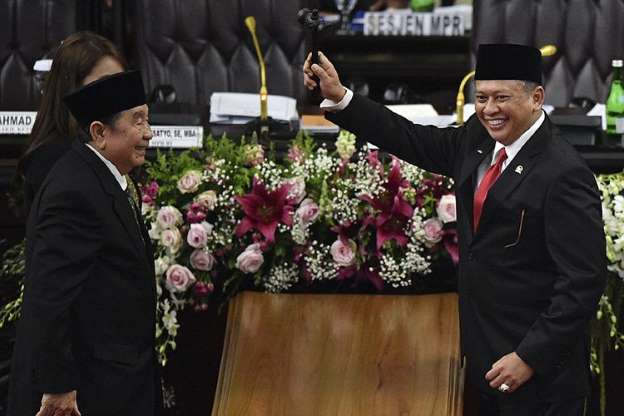 Mantan Ketua DPR RI periode 2014-2019, Bambang Soesatyo (Bamsoet) terpilih secara aklamasi sebagai Ketua MPR RI periode 2019-2024.