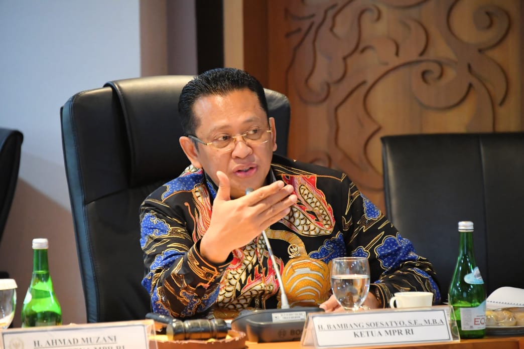 Ketua MPR RI Bambang Susatyo (Bamsoet) memimpin rapat pertama dengan 10 pimpinan MPR, Rabu 9 Oktober 2019. (Foto: Asmanu/ngopibareng.id)