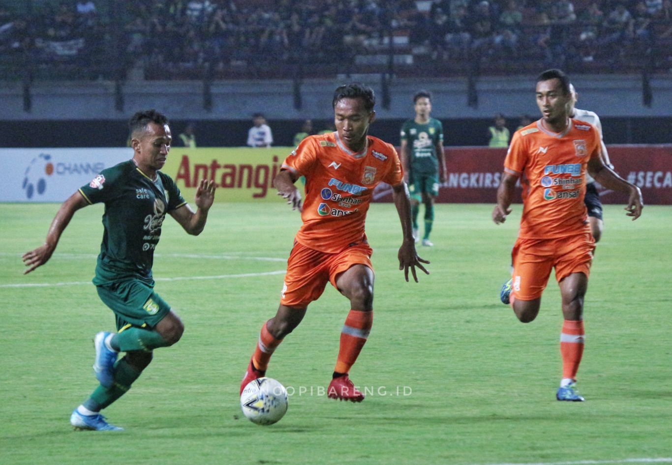 Persebaya vs Borneo FC di Stadion Gelora Bung Tomo, Surabaya, Jumat 11 Oktober 2019. (Foto: Haris/ngopibareng.id)