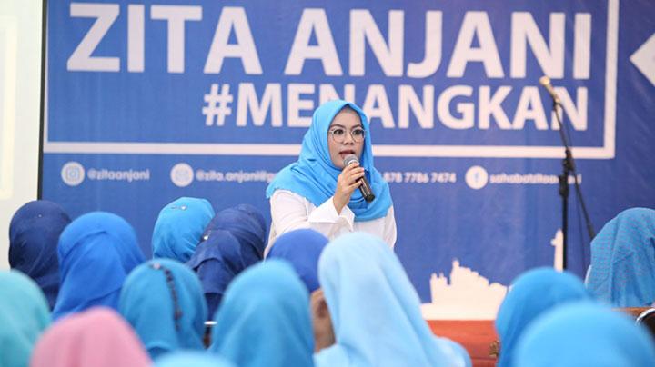 Wakil Ketua DPRD DKI Jakarta, Zita Anjani, sekaligus putri Ketua MPR RI sekaligus Ketua Umum Partai Amanat Nasional (PAN) Zulkifli Hasan alias Zulhas.