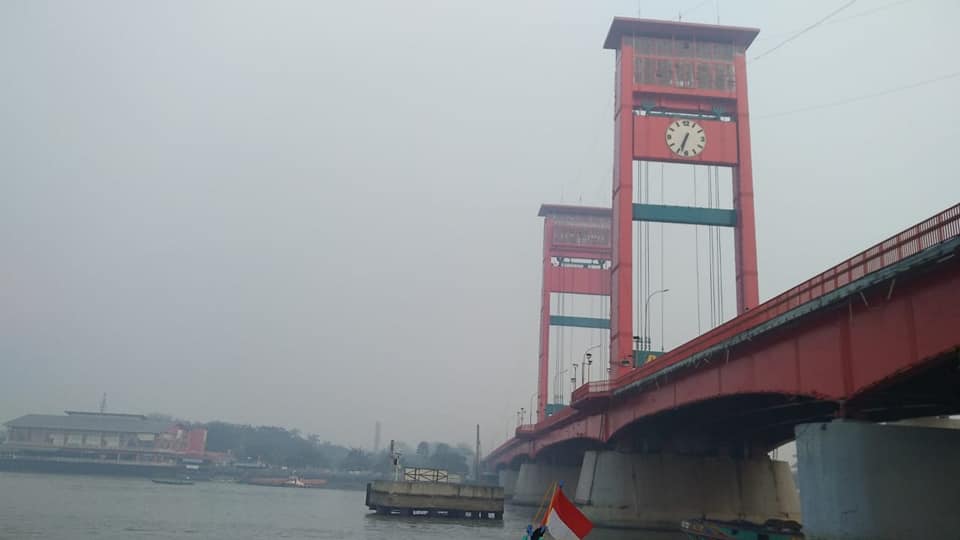 Jembatan Ampera, Palembang.