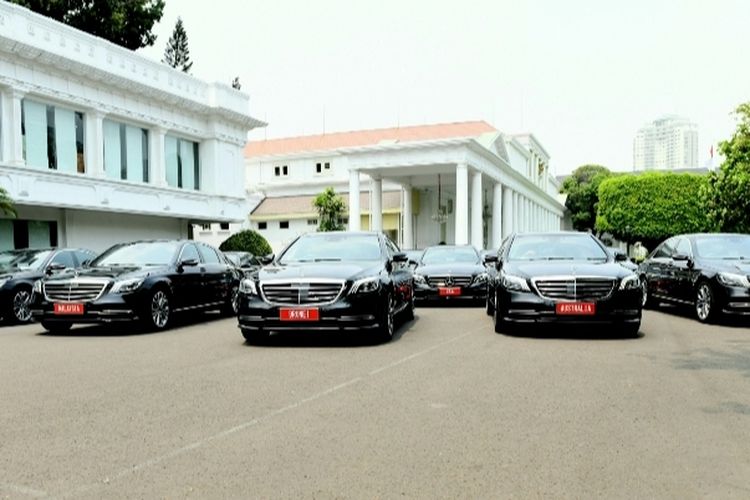 Mobil yang disiapkan untuk tamu negara dan tamu pendukung acara upacara pelantikan Presiden RI dan Wakil Presiden RI. (Foto: Setkab.go.id)