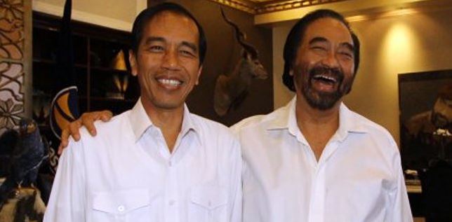 'Kemesraan' Presiden joko Widodo (Jokowi) dan Ketua Umum Partai NasDem Surya Paloh.