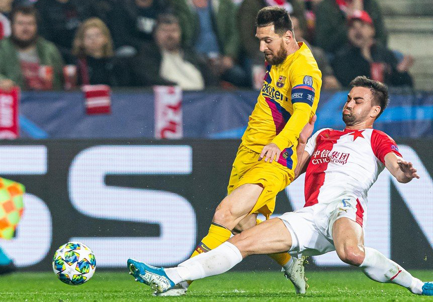 Lionel Messi mencetak gol pembuka Barcelona ketika timnya menang 2-1 atas Slavia Praha. (Foto: 