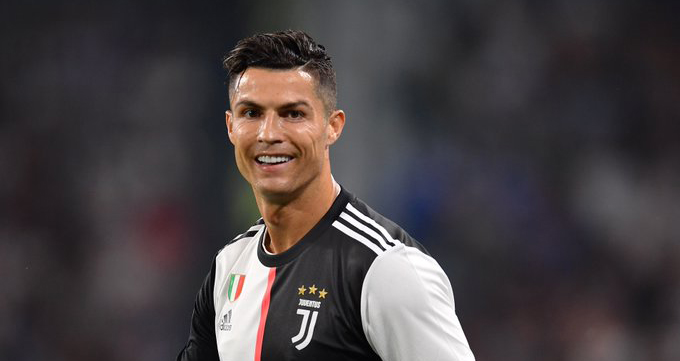 Cristiano Ronaldo belum mencetak gol dari tendangan bebas sejak bergabung dengan Juventus di musim 2018-2019. (Foto: Twitter/@