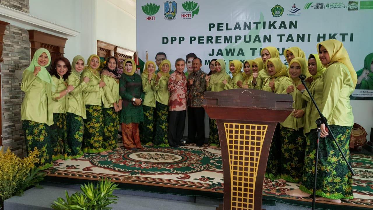 Pelantikan Lia sebagai Ketua DPP Perempuan Tani HKTI Jatim. (Foto: Istimewa)