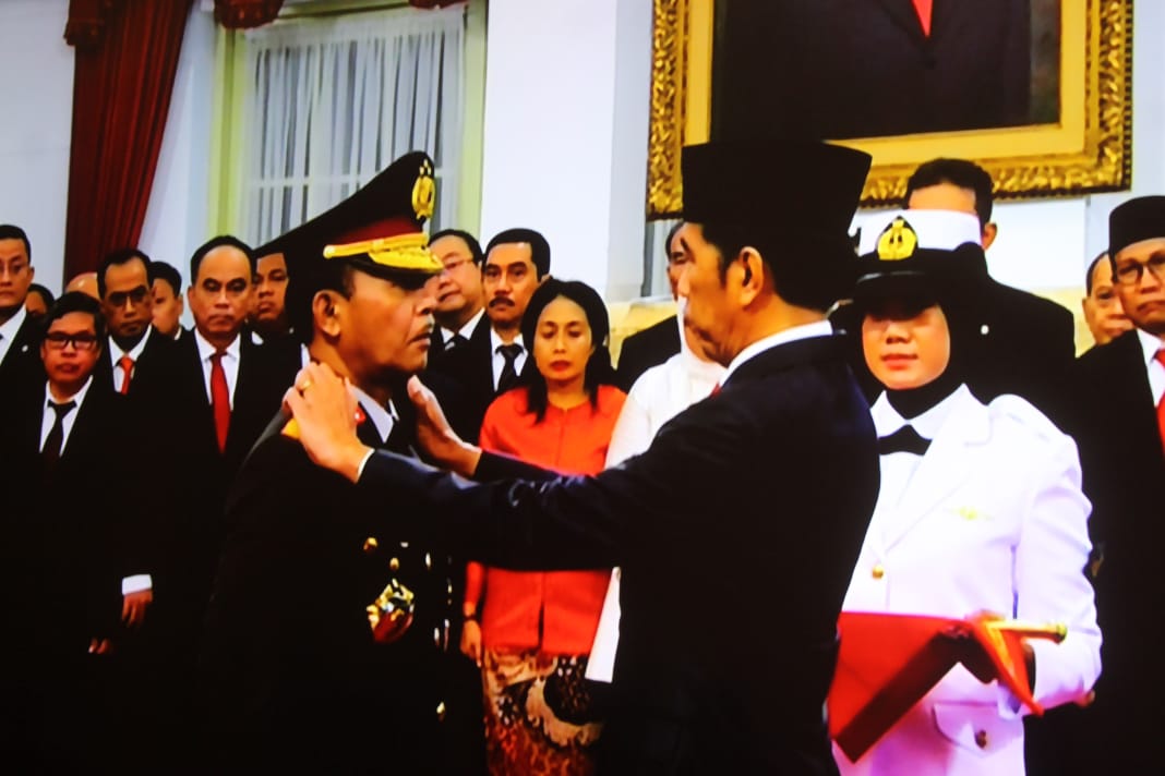 Presiden Joko Widodo melantik Kapolri yang baru Jenderal Pol Idham Azis di Istana Negara juma 1 November 2019 (Foto : Asm/ngopibareng.id)