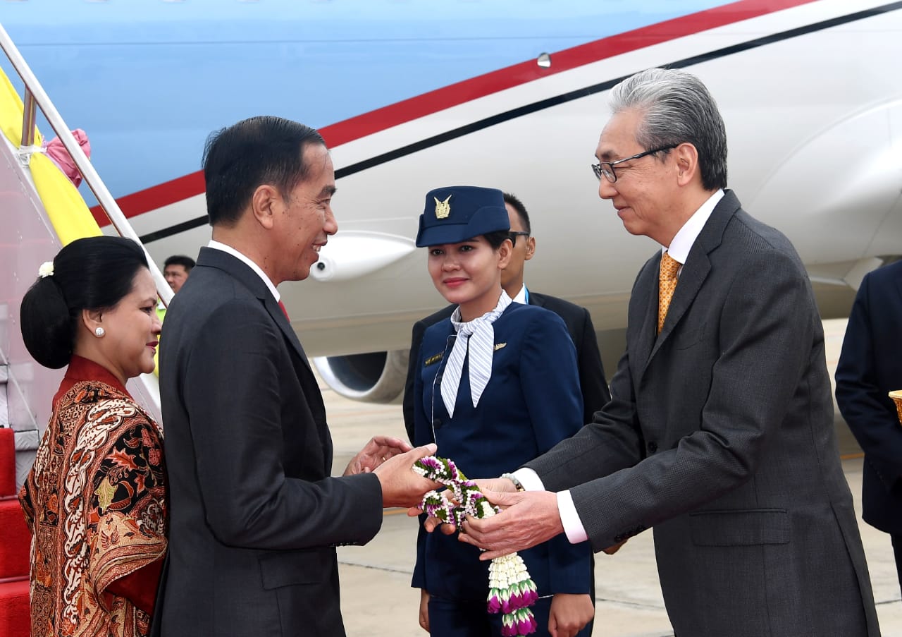 Presiden tiba di Bangkok untuk mengukuti KTT ASEAN. (Foto: Setpres)