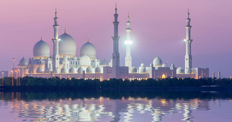 Salah satu masjid terindah di Abu Dhabi. (Foto: Istimewa)