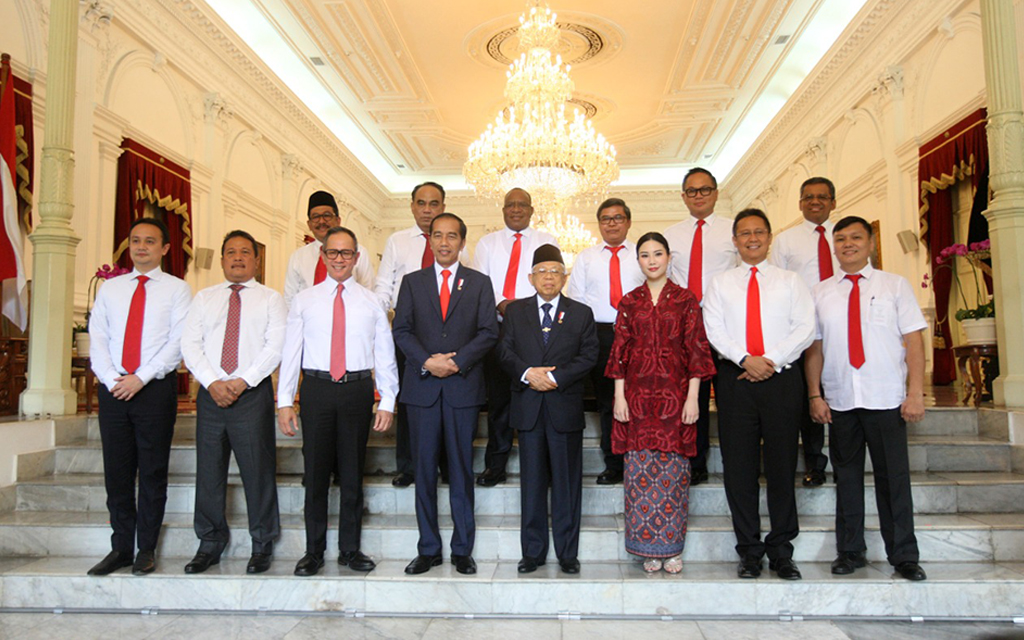 Angela Tanoesoedibjo saat diperkenalkan sebagai Wakil Menteri (wamen) Pariwisata dan Ekonomi Kreatif bersama 7 wamen lainnya di Istana Negara, Jakarta, pada 25 Oktober 2019. (Foto: Setpres)