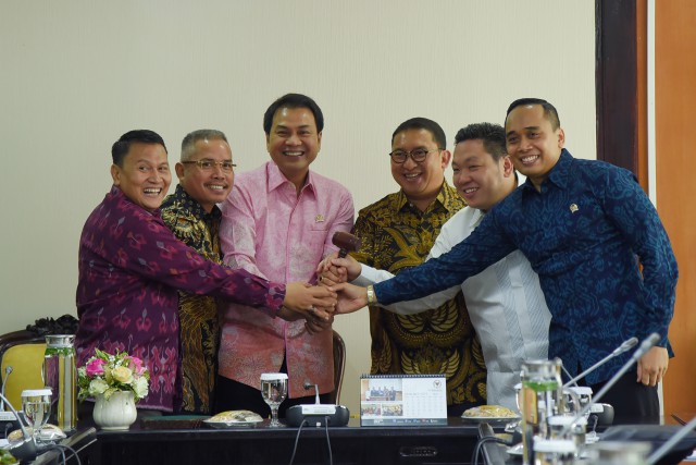 Anggota DPR Fraksi Gerindara, Fadli Zon resmi ditetapkan sebagai Ketua Badan Kerja Sama Antar Parlemen (BKSAP) DPR RI Periode 2019-2024. (Foto: dpr.go.id)