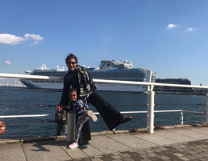 Mantan Menteri Kelautan dan Perikanan, Susi Pudjiastuti liburan di Yokohama, Jepang. (Foto: Twitter dan Instagram @susipudjiastuti) 