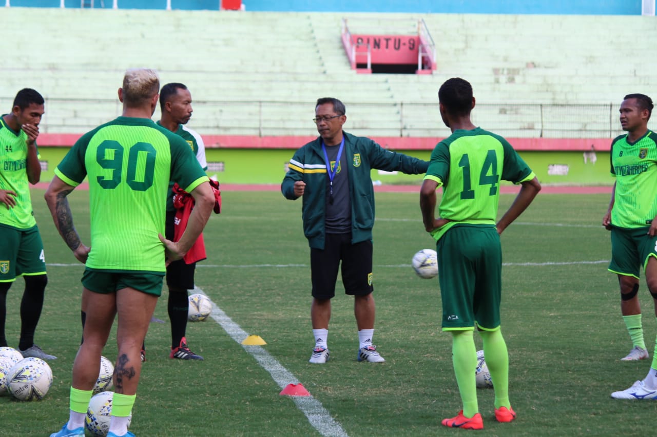 Pelatih Persebaya, Aji Santoso. (Foto: Haris/ngopibareng.id)